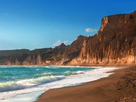 Places worth visiting in Santorini