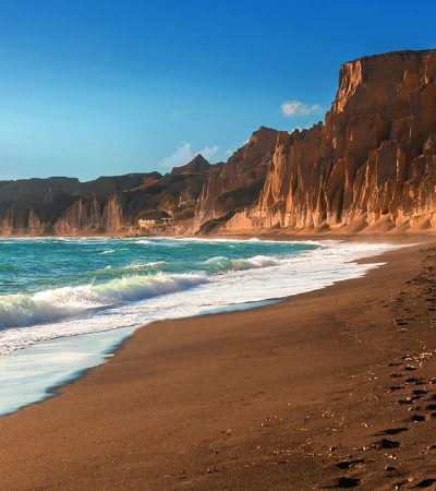 Places worth visiting in Santorini